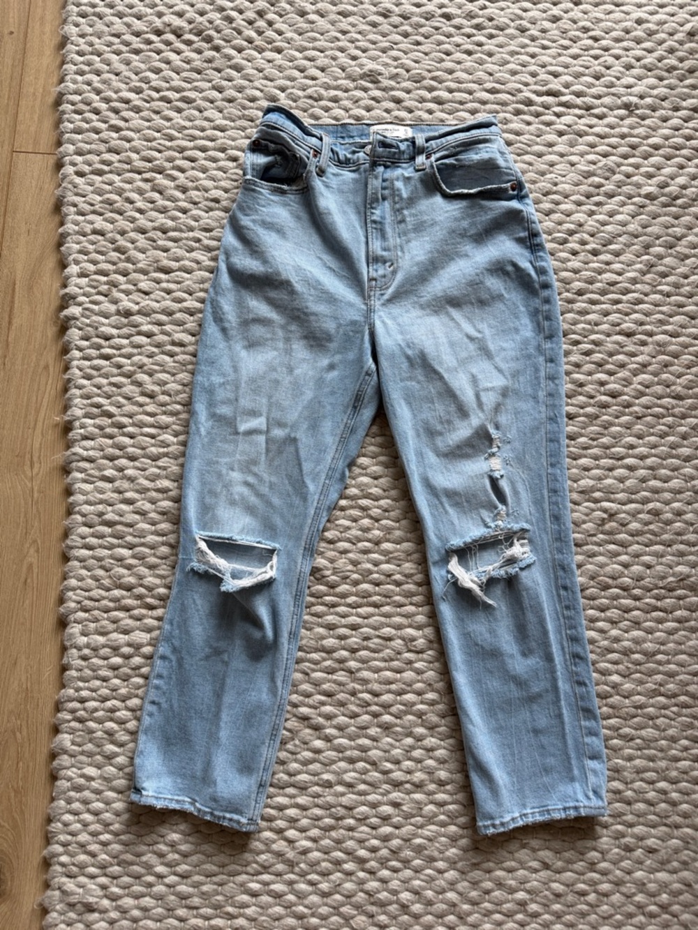 Abercrombie Curve Love Ultra High Rise Distressed Straight Jeans 27
